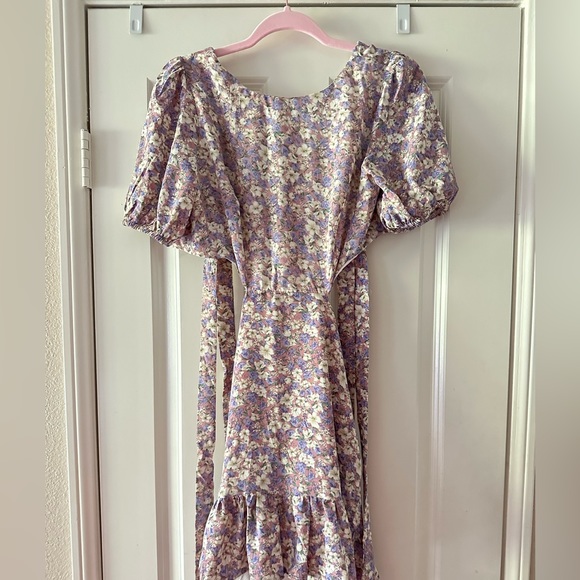 UO Urban Outfitters | Kiss The Sky Mini Floral Open Back Dress - Picture 3 of 8